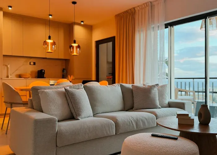 Sunsethome Modern 2 Beds With Sea View شقة