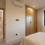 Апартаменти Sunsethome Modern 2 Beds With Sea View